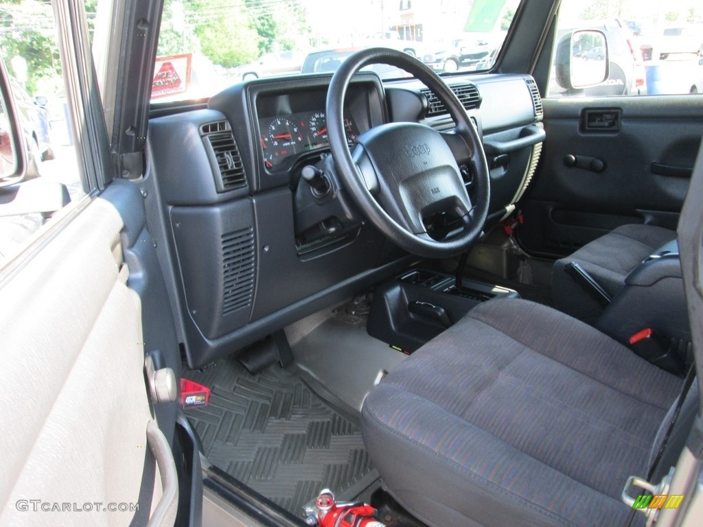 2004 Wrangler X 4x4 - Bright Silver Metallic / Dark Slate Gray photo #10