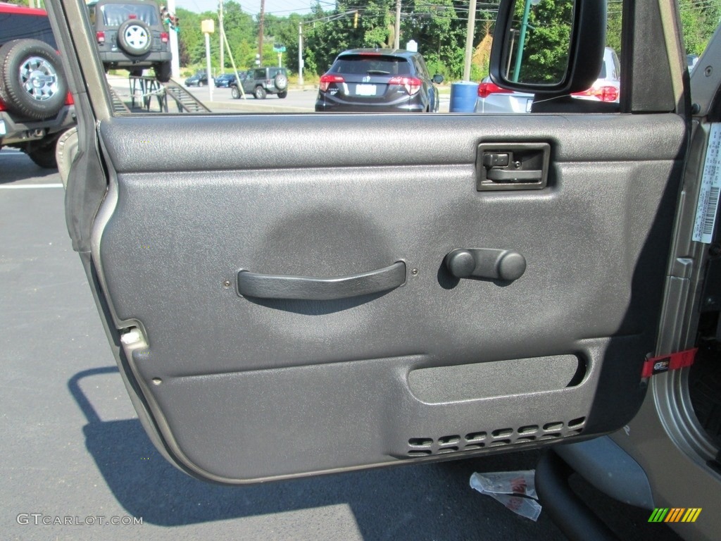 2004 Wrangler X 4x4 - Bright Silver Metallic / Dark Slate Gray photo #11