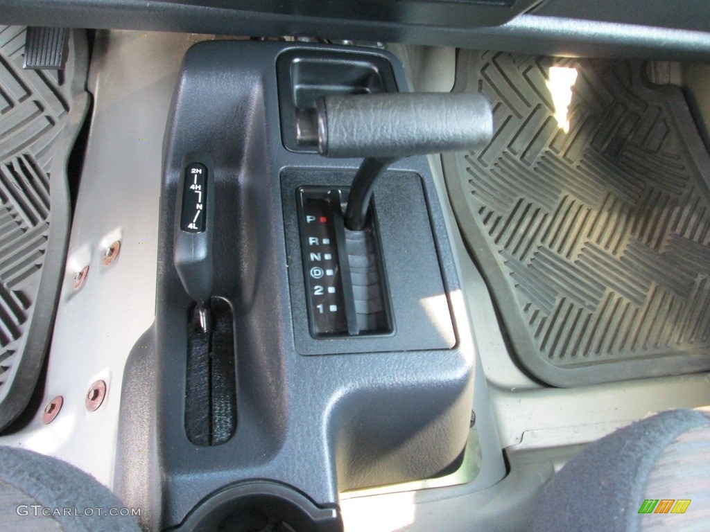 2004 Wrangler X 4x4 - Bright Silver Metallic / Dark Slate Gray photo #21
