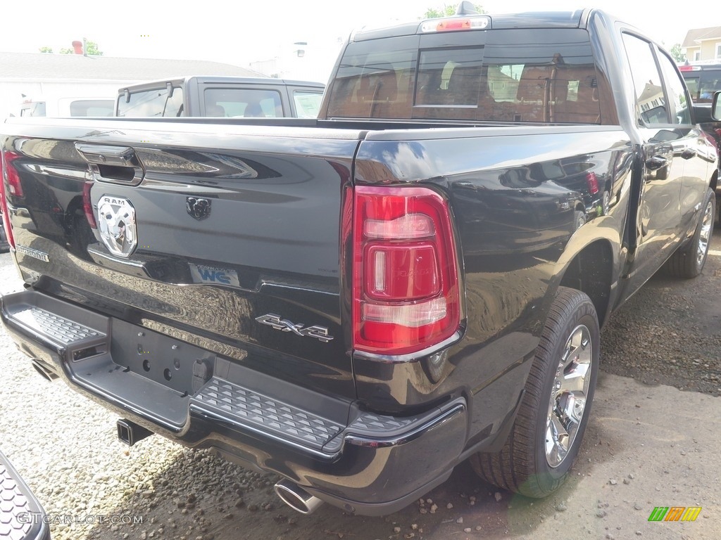 2019 1500 Big Horn Crew Cab 4x4 - Diamond Black Crystal Pearl / Black photo #5