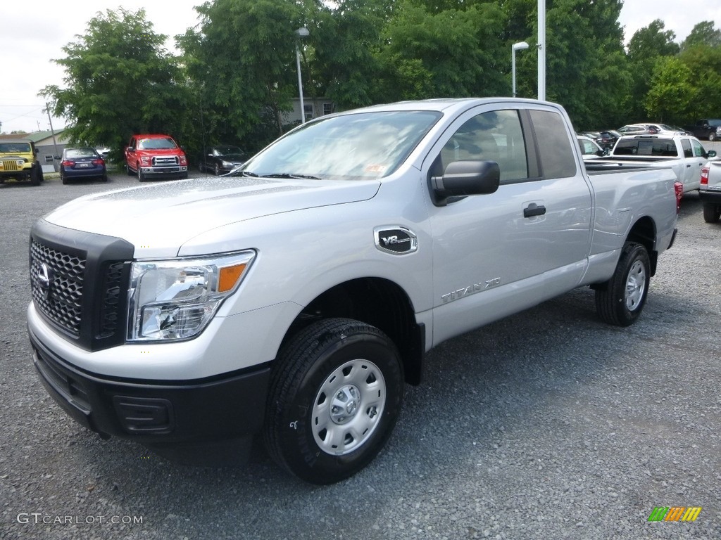 2018 TITAN XD S King Cab 4x4 - Brilliant Silver / Black photo #8