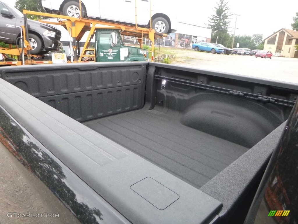 2019 1500 Laramie Crew Cab 4x4 - Diamond Black Crystal Pearl / Black photo #13