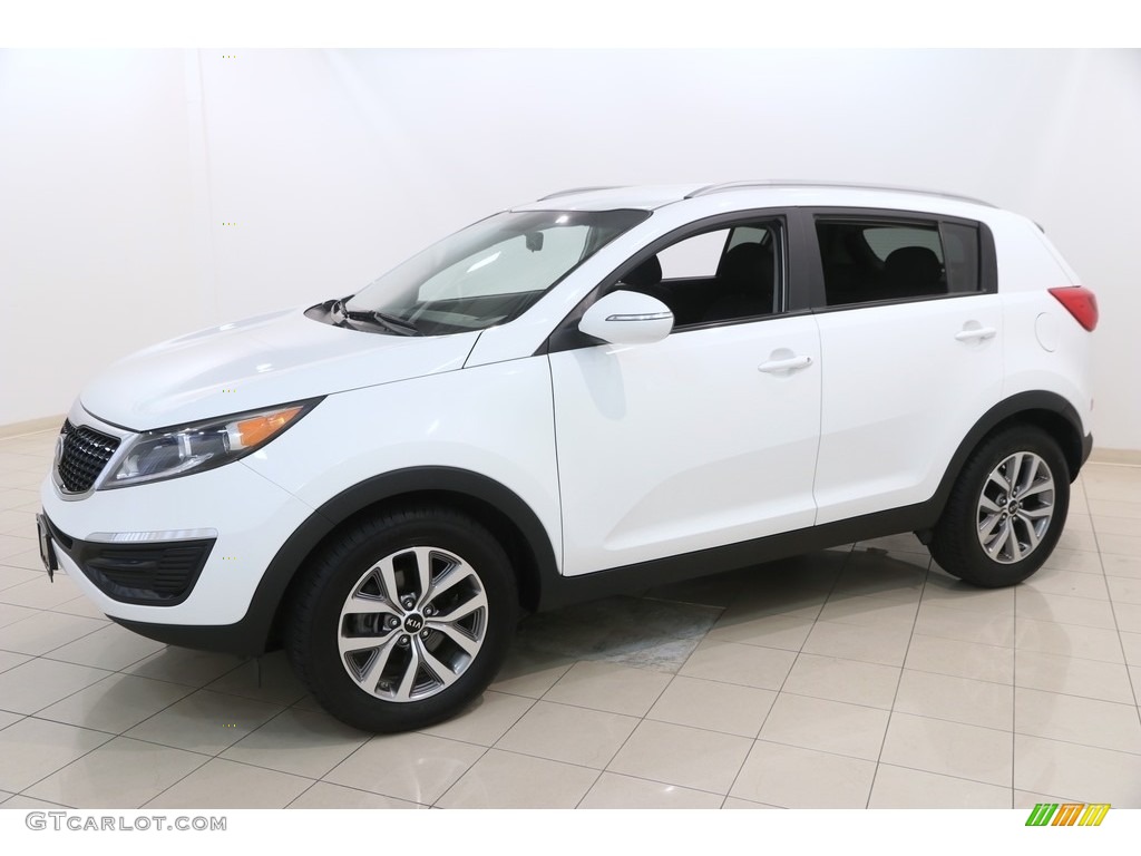 2014 Sportage LX - Clear White / Black photo #3