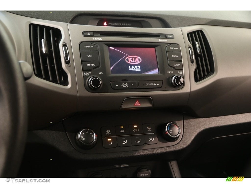 2014 Sportage LX - Clear White / Black photo #9