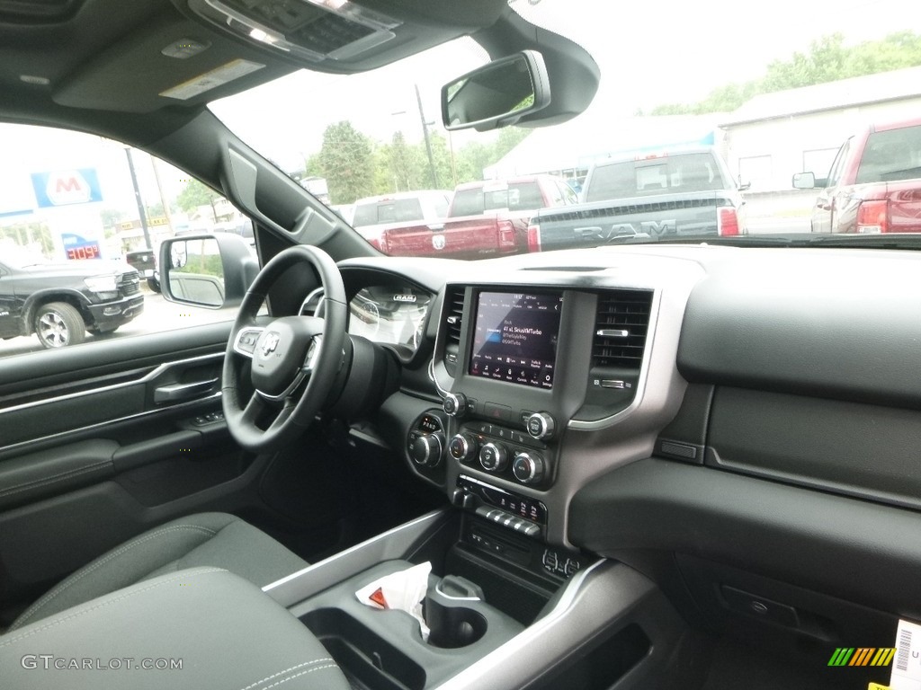 2019 1500 Big Horn Crew Cab 4x4 - Bright White / Black/Diesel Gray photo #12