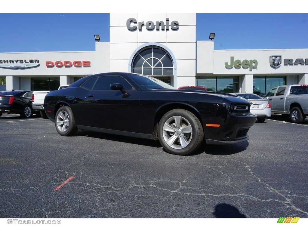 2018 Challenger SXT - Pitch Black / Black photo #1