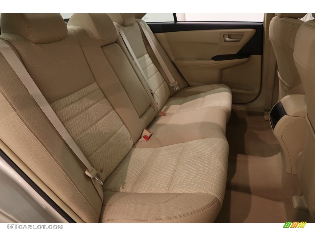 2015 Toyota Camry LE Rear Seat Photos