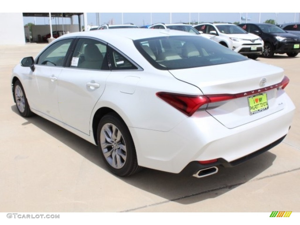 2019 Avalon XLE - Wind Chill Pearl / Beige photo #6