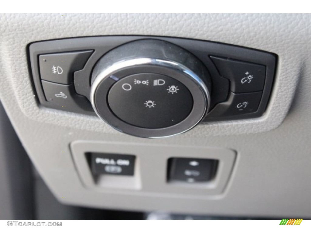 2018 F150 XLT SuperCrew 4x4 - Ingot Silver / Earth Gray photo #22