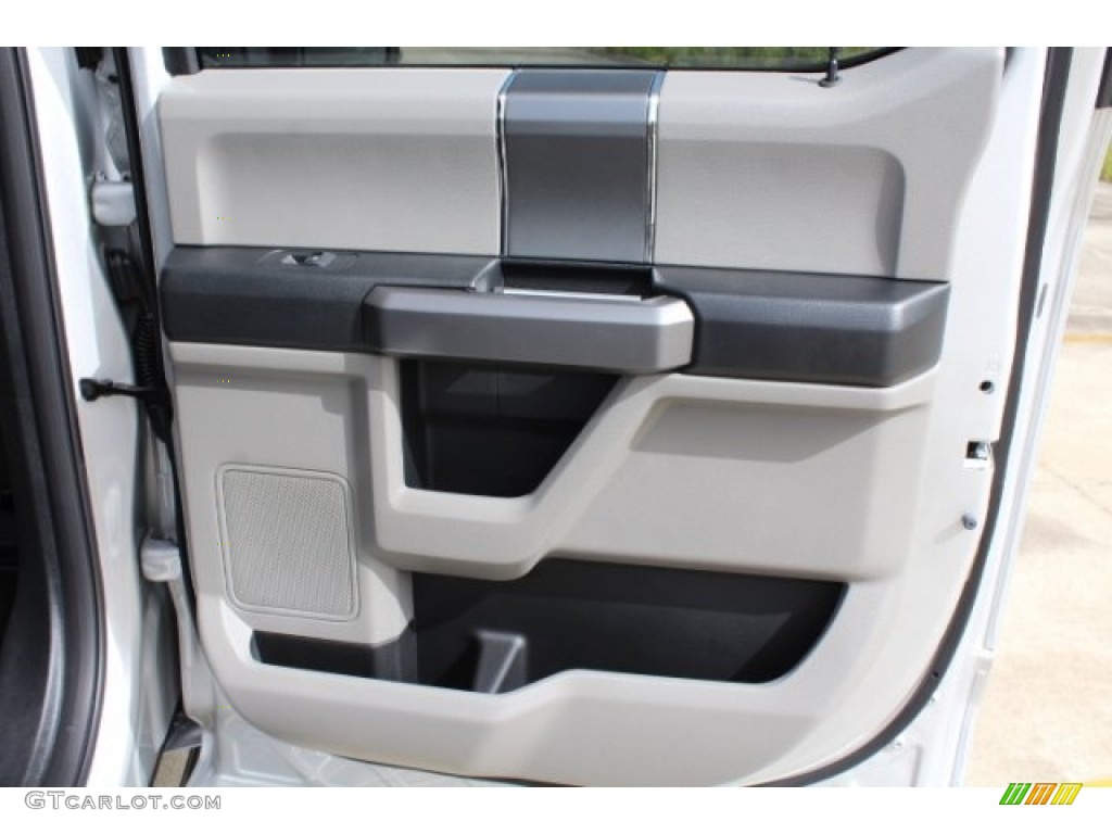 2018 F150 XLT SuperCrew 4x4 - Ingot Silver / Earth Gray photo #28