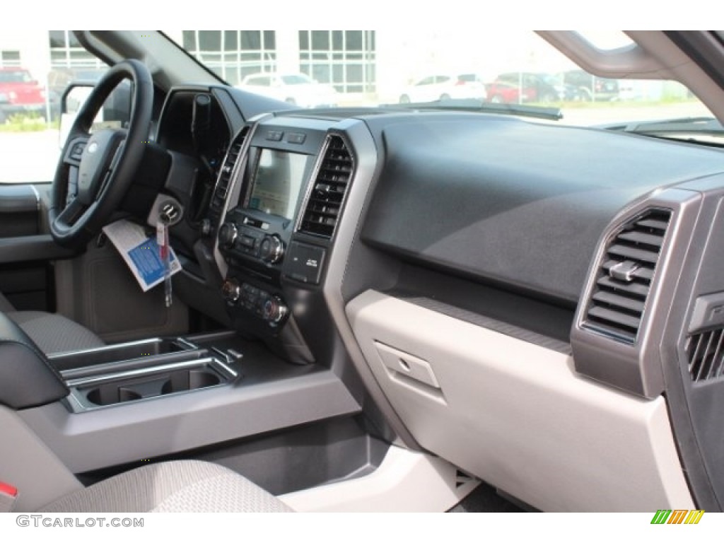 2018 F150 XLT SuperCrew 4x4 - Ingot Silver / Earth Gray photo #31