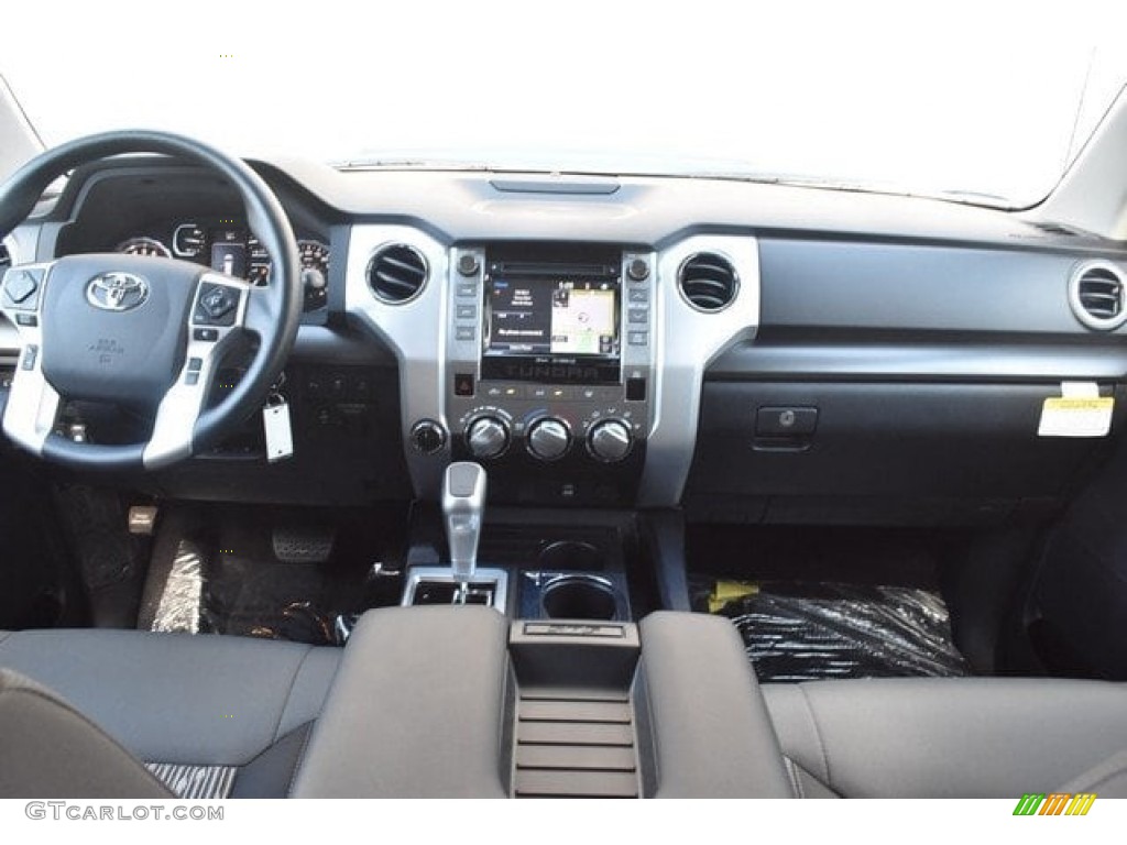 2018 Tundra SR5 CrewMax 4x4 - Blazing Blue Pearl / Graphite photo #8