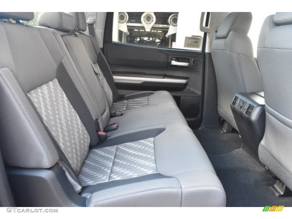 2018 Tundra SR5 CrewMax 4x4 - Blazing Blue Pearl / Graphite photo #17