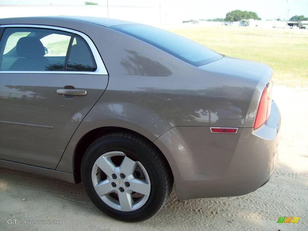 2008 Malibu LS Sedan - Amber Bronze Metallic / Cocoa/Cashmere Beige photo #5