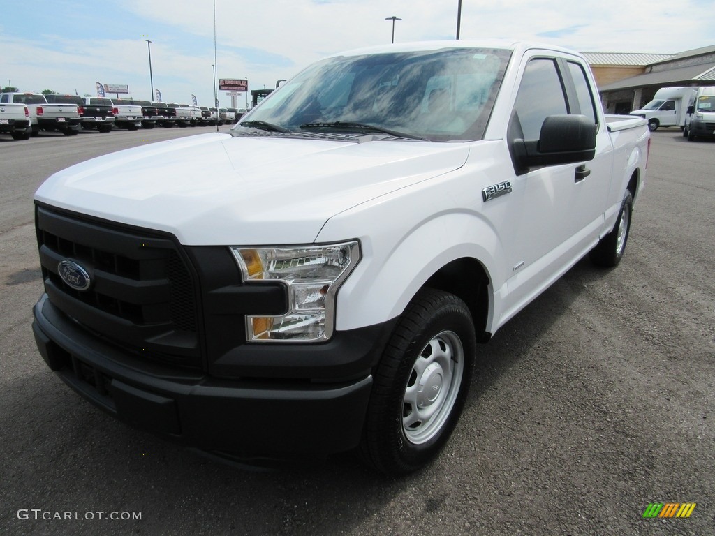 2015 F150 XL SuperCab - Oxford White / Medium Earth Gray photo #1