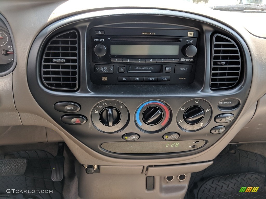 2005 Tundra SR5 Double Cab - Desert Sand Mica / Taupe photo #11