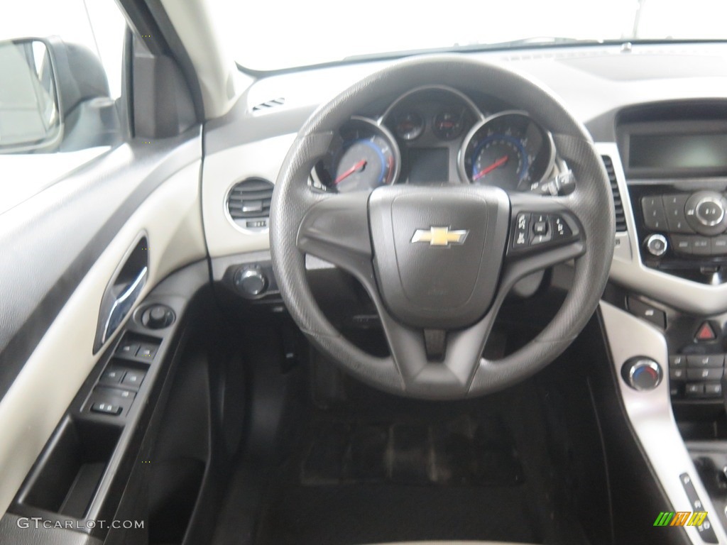 2015 Cruze LS - Black Granite Metallic / Jet Black/Medium Titanium photo #10