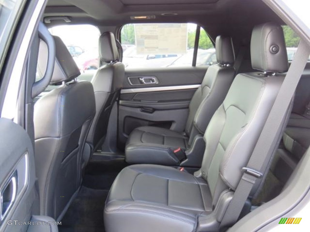 2018 Explorer XLT - White Platinum / Ebony Black photo #6