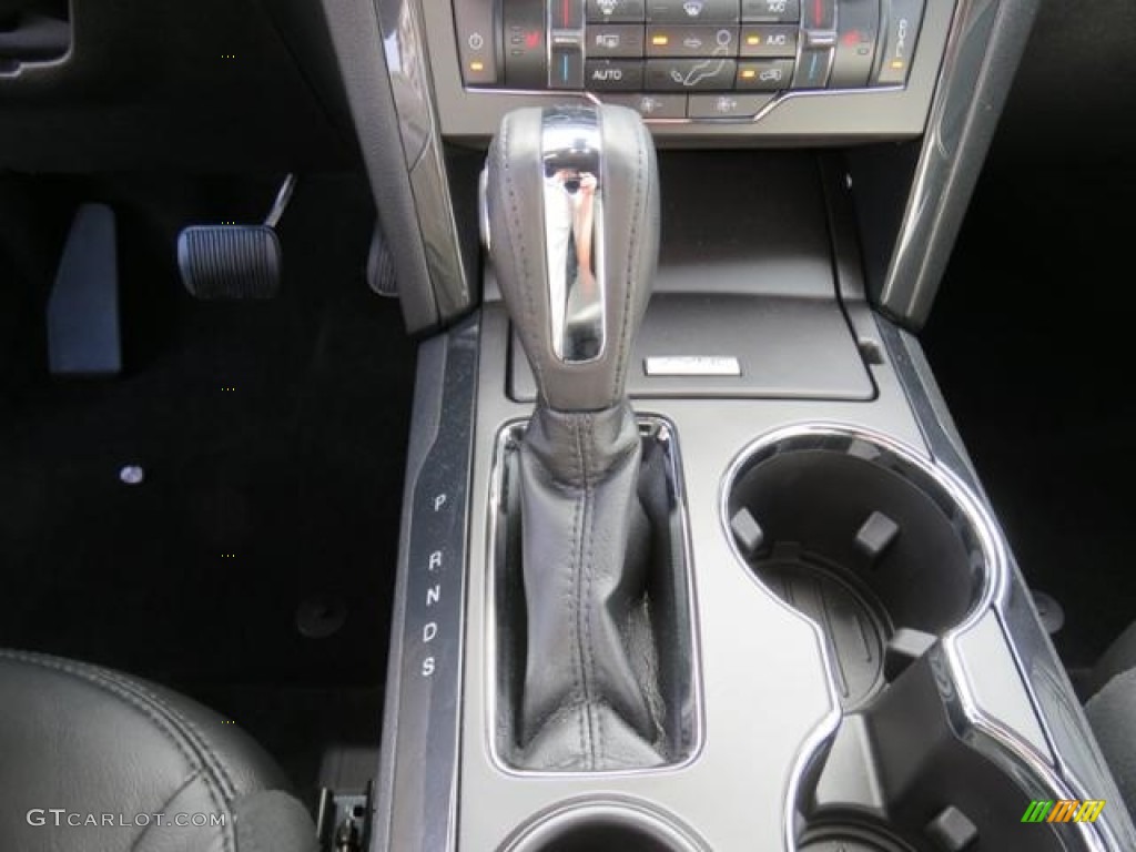 2018 Explorer XLT - White Platinum / Ebony Black photo #16