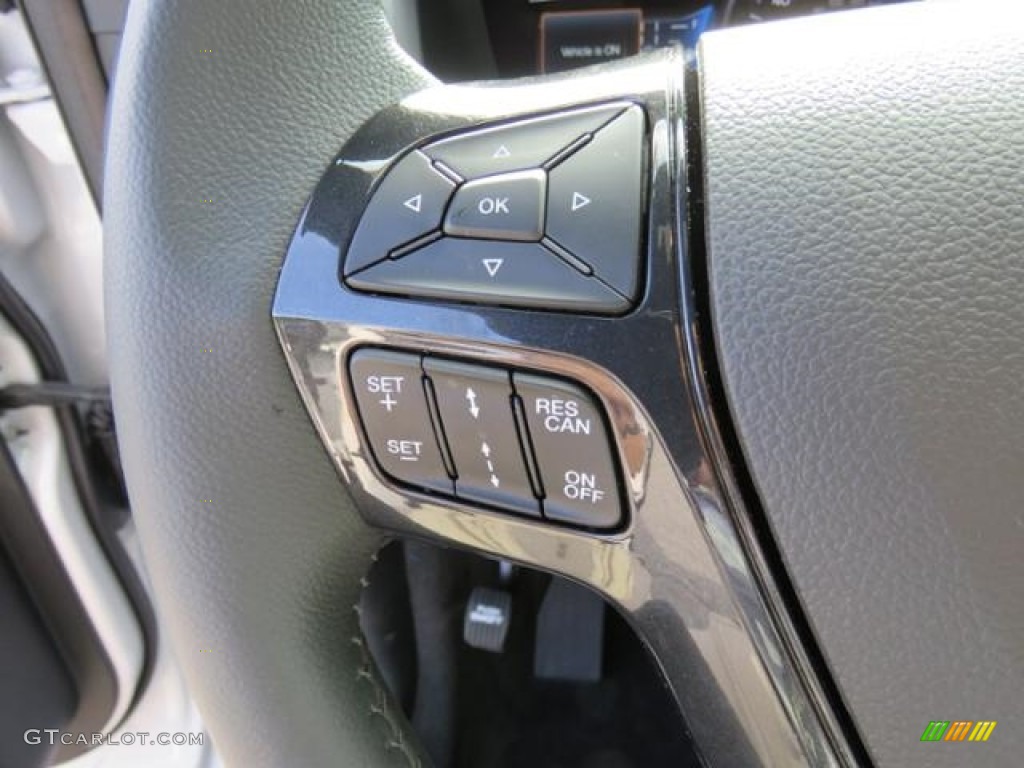 2018 Explorer XLT - White Platinum / Ebony Black photo #17