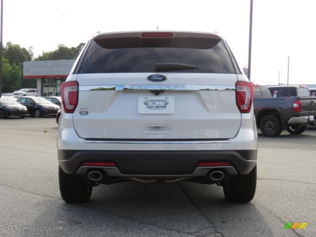 2018 Explorer XLT - White Platinum / Ebony Black photo #25