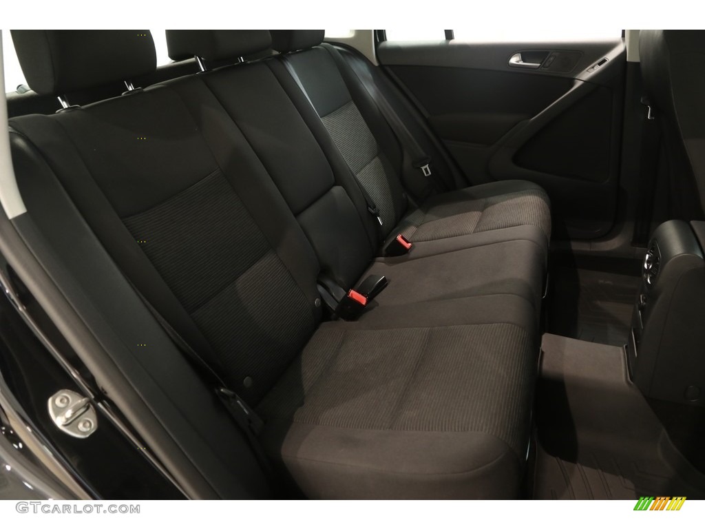 2012 Tiguan SE 4Motion - Deep Black Metallic / Black photo #12