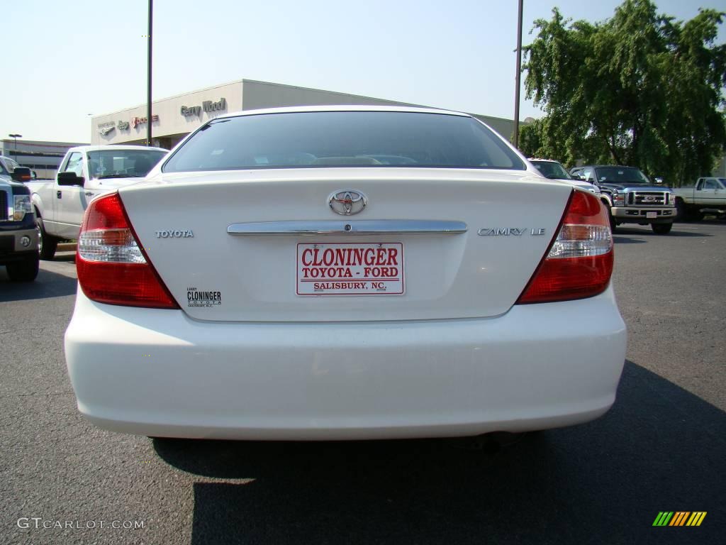 2004 Camry LE - Super White / Taupe photo #4
