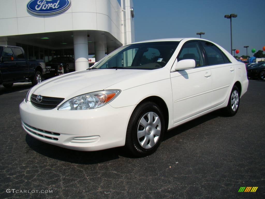 2004 Camry LE - Super White / Taupe photo #6
