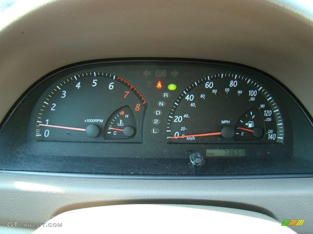 2004 Camry LE - Super White / Taupe photo #17