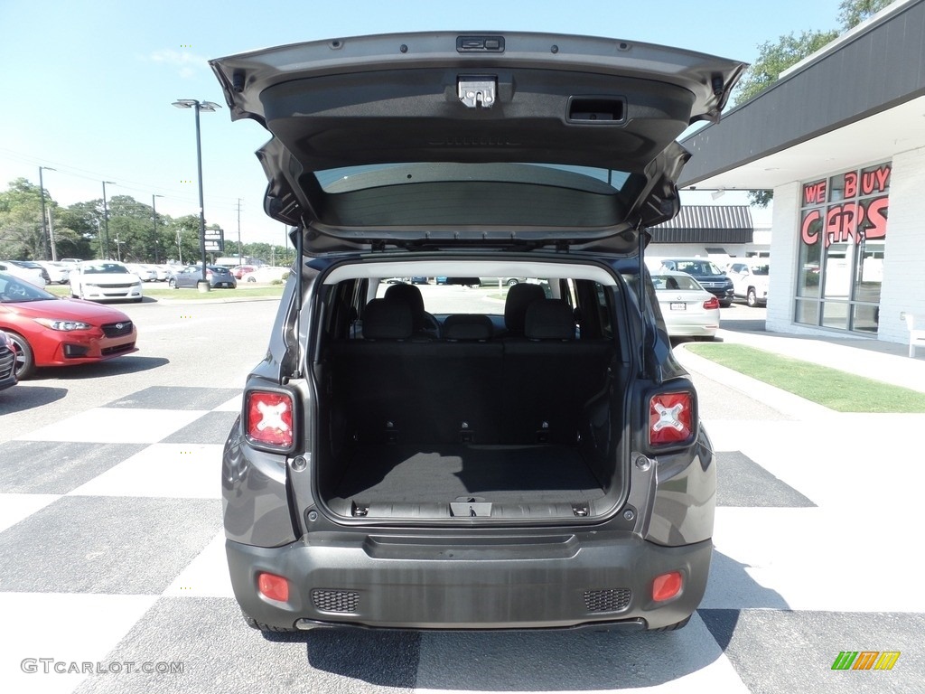 2017 Renegade Latitude - Granite Crystal Metallic / Black photo #5