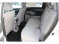 2018 Blizzard White Pearl Toyota Highlander LE  photo #22