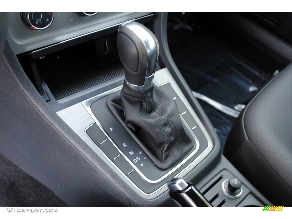 2015 Golf 4 Door 1.8T S - Black / Black photo #15