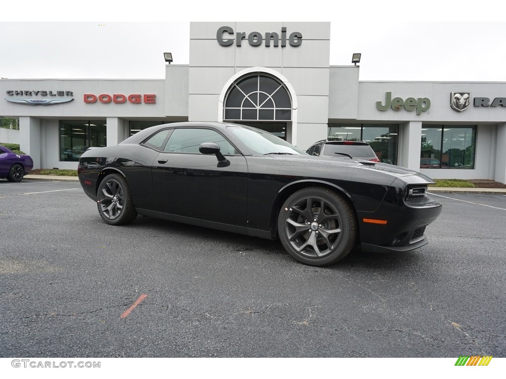 2018 Challenger SXT - Pitch Black / Black photo #1