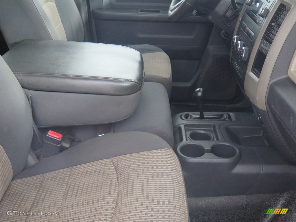 2010 Ram 2500 ST Crew Cab 4x4 - Brilliant Black Crystal Pearl / Dark Slate/Medium Graystone photo #14