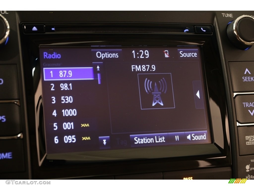 2015 Toyota Camry XLE V6 Audio System Photo #128401950