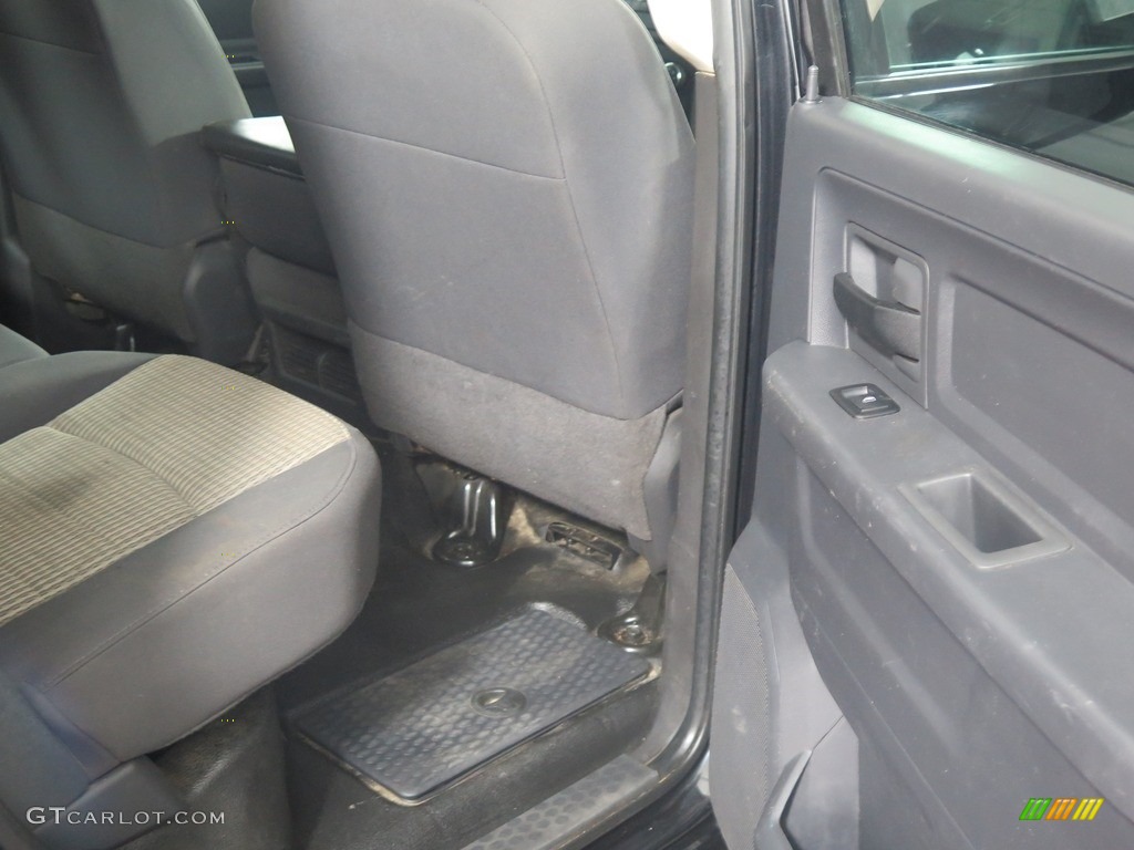 2010 Ram 2500 ST Crew Cab 4x4 - Brilliant Black Crystal Pearl / Dark Slate/Medium Graystone photo #24
