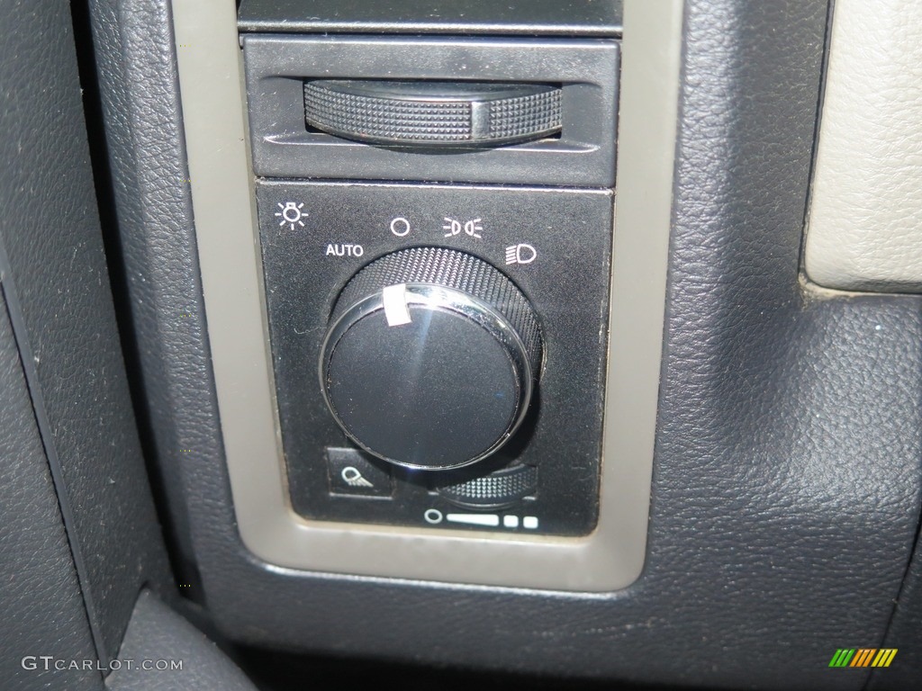 2010 Ram 2500 ST Crew Cab 4x4 - Brilliant Black Crystal Pearl / Dark Slate/Medium Graystone photo #28