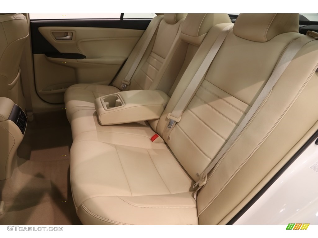 2015 Toyota Camry XLE V6 Rear Seat Photo #128402070