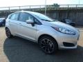 Ingot Silver - Fiesta SE Hatchback Photo No. 10