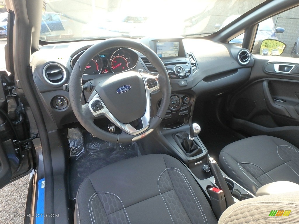 Charcoal Black Interior 2018 Ford Fiesta ST Hatchback Photo #128403057