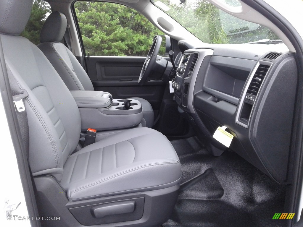 2018 Ram 5500 Tradesman Crew Cab Chassis Front Seat Photos