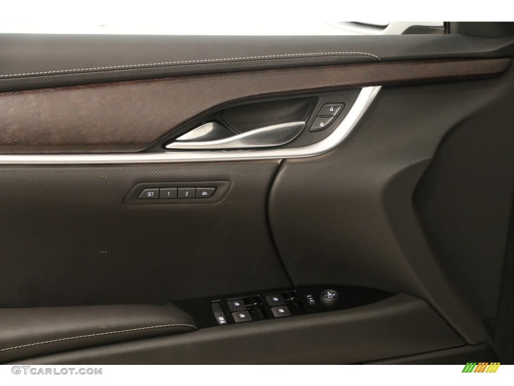 2018 XTS Luxury AWD - Radiant Silver Metallic / Jet Black photo #5