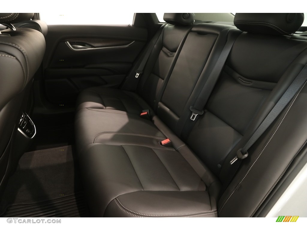 2018 XTS Luxury AWD - Radiant Silver Metallic / Jet Black photo #22