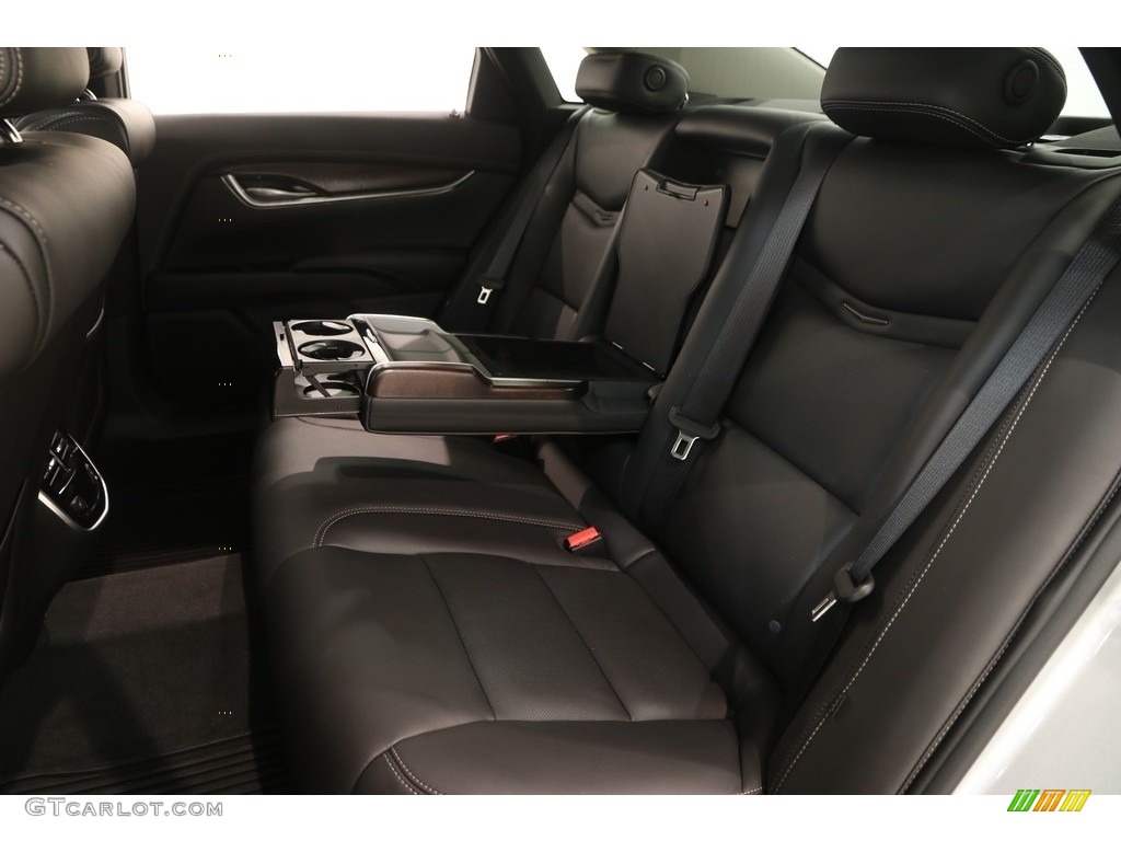 2018 XTS Luxury AWD - Radiant Silver Metallic / Jet Black photo #23
