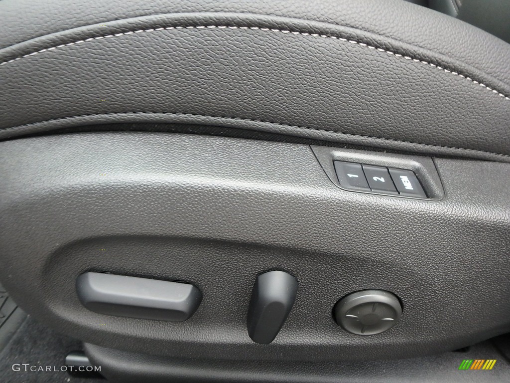 2018 Buick Regal TourX Essence AWD Controls Photo #128415655