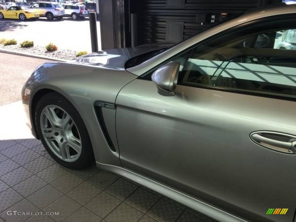 2011 Panamera 4 - Platinum Silver Metallic / Luxor Beige photo #11