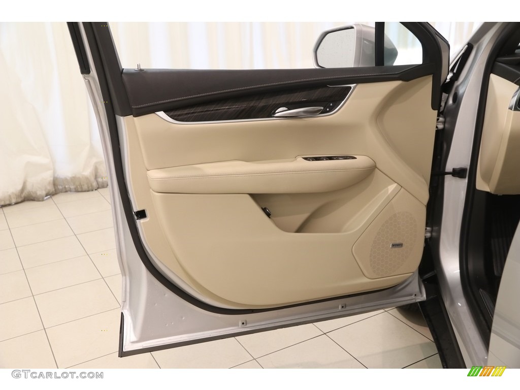2018 Cadillac XT5 Standard XT5 Model Sahara Beige Door Panel Photo #128421061