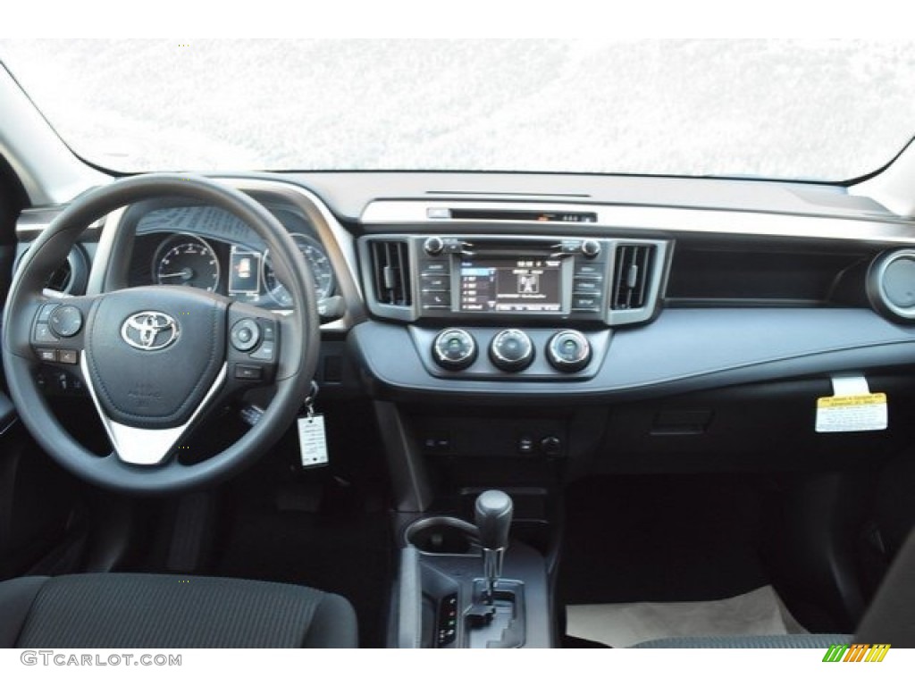 2018 RAV4 LE - Silver Sky Metallic / Black photo #8