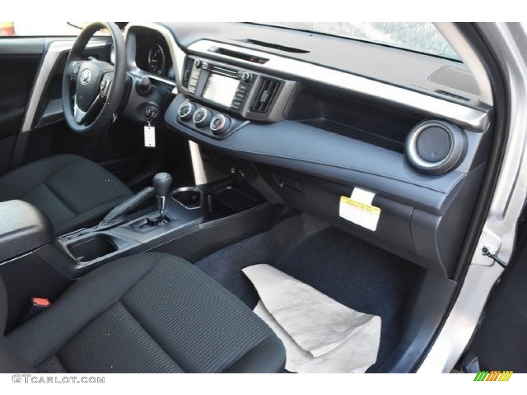 2018 RAV4 LE - Silver Sky Metallic / Black photo #10