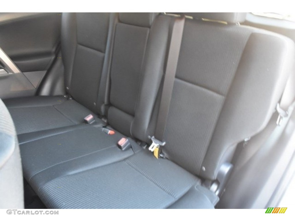 2018 RAV4 LE - Silver Sky Metallic / Black photo #15